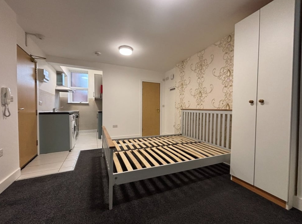 Property photo 1 of 3