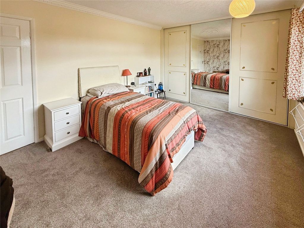 Property photo 2 of 15 Bedroom 1