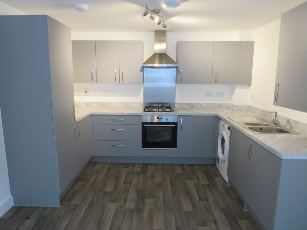 Property photo 2 of 5 Kitchen