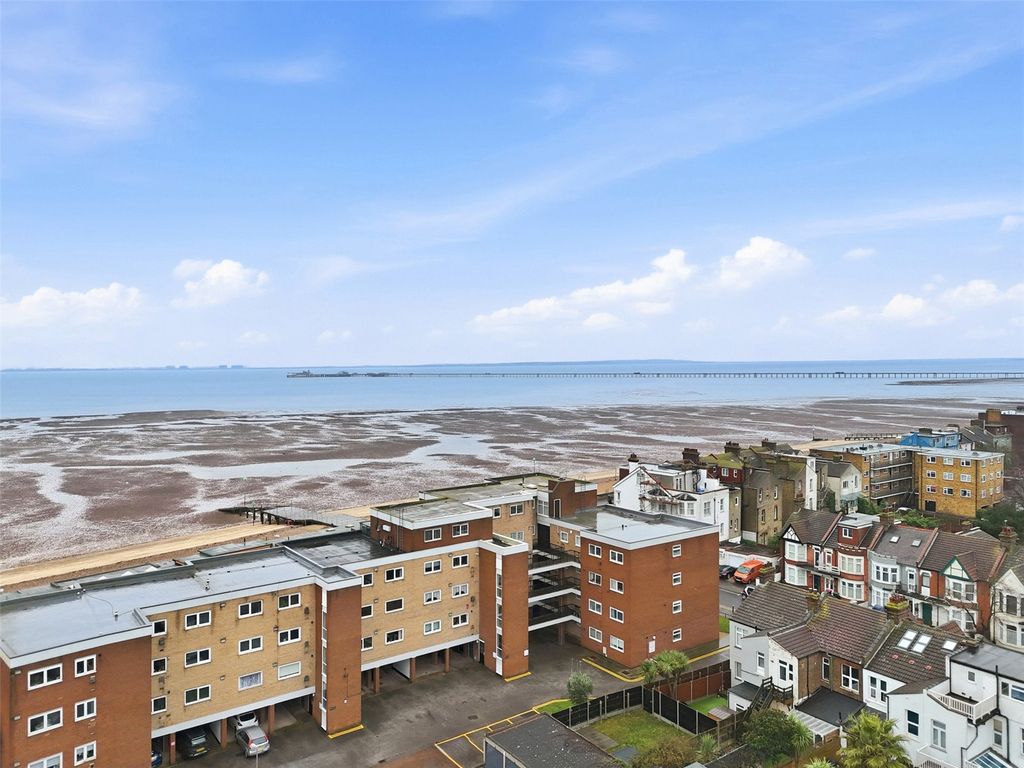 Property photo 2 of 18 Picture No. 11