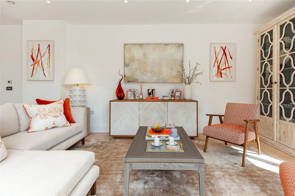 Property photo 3 of 8 Reception Room
