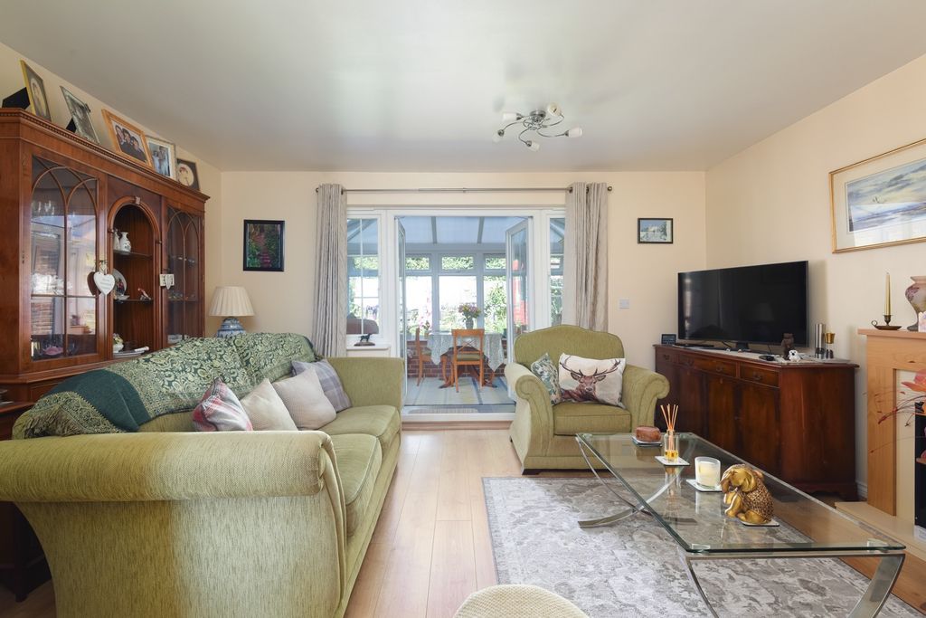 Property photo 3 of 16 4341078