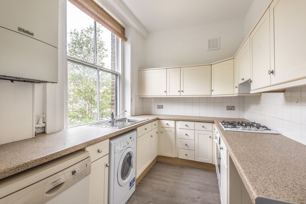 Property photo 2 of 14 608323 (5)