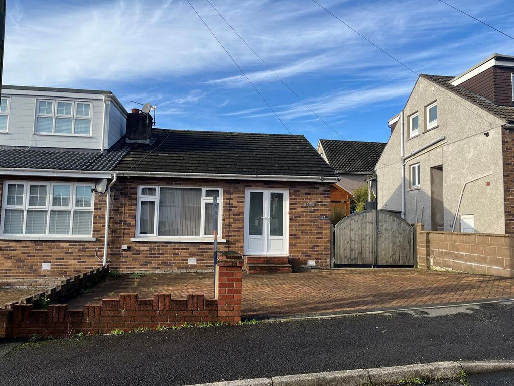 Property photo 1 of 19 Front (Exterior)