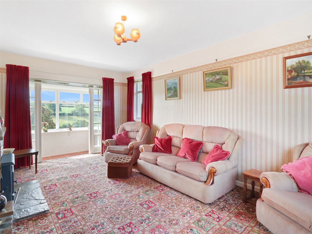 Property photo 2 of 14 Picture No. 07