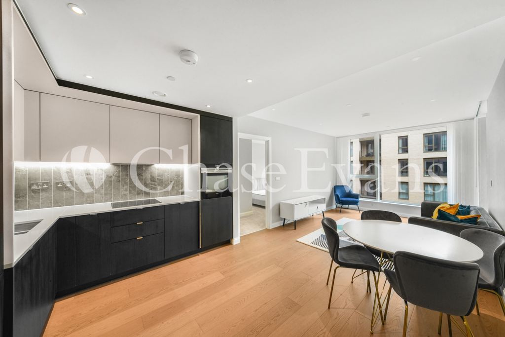 Property photo 2 of 15 Phoenix Court, Oval