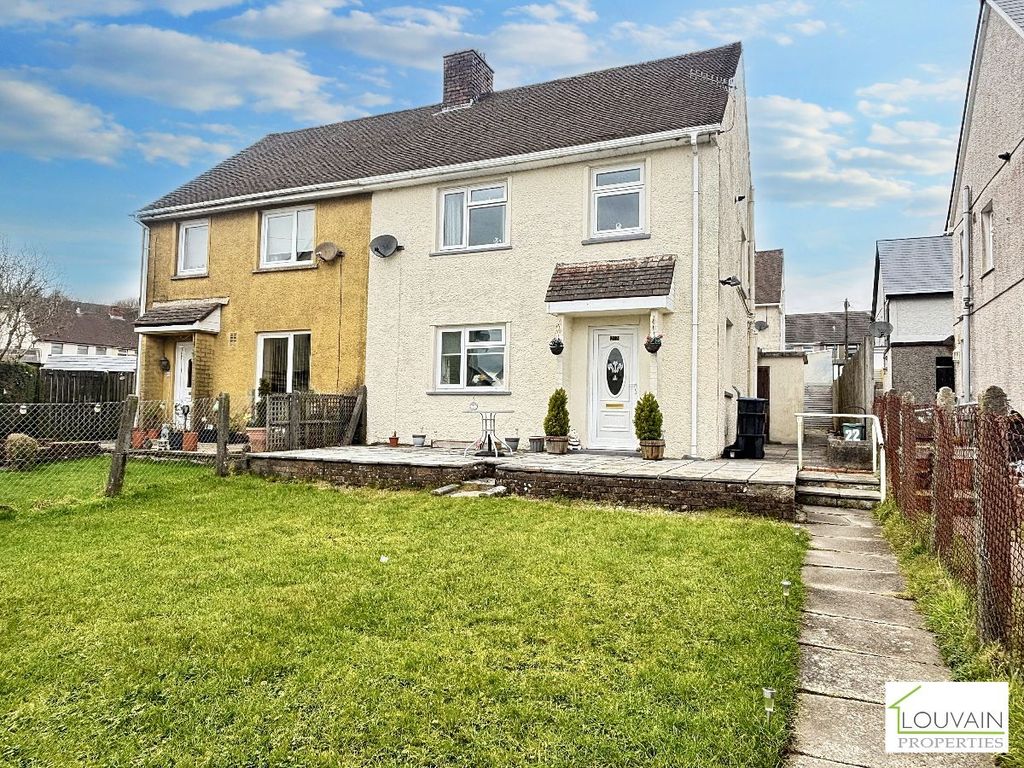 Property photo 2 of 30