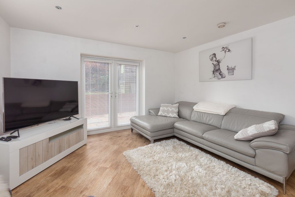 Property photo 3 of 20 Reception Two