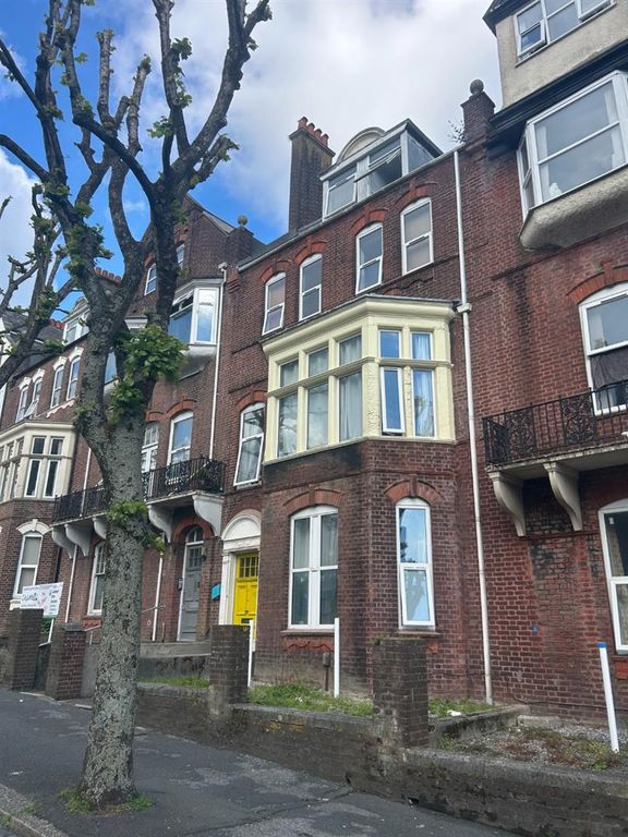 Property photo 1 of 21 6Qat.Jpg