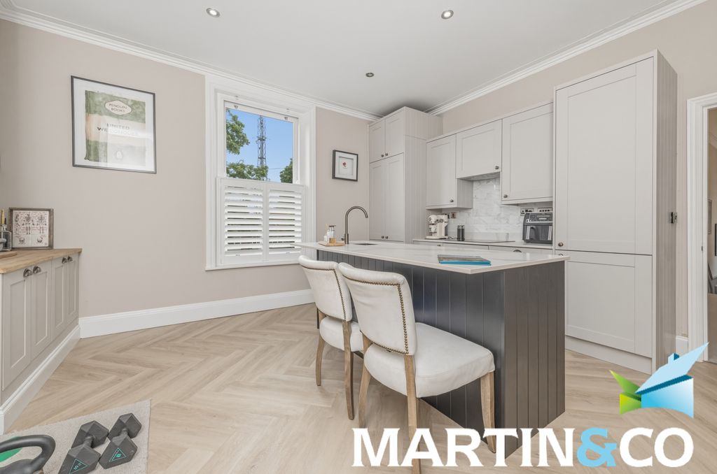 Property photo 3 of 22 42d802F2-19 20- 2036 20Bond 20Street 20Wf1 202Qp