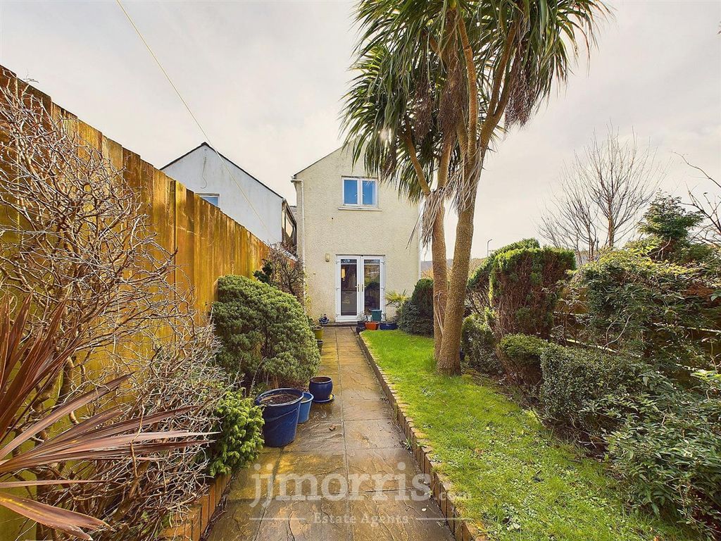 Property photo 3 of 19 Cam02122G0-Pr0239-Still025.Jpg