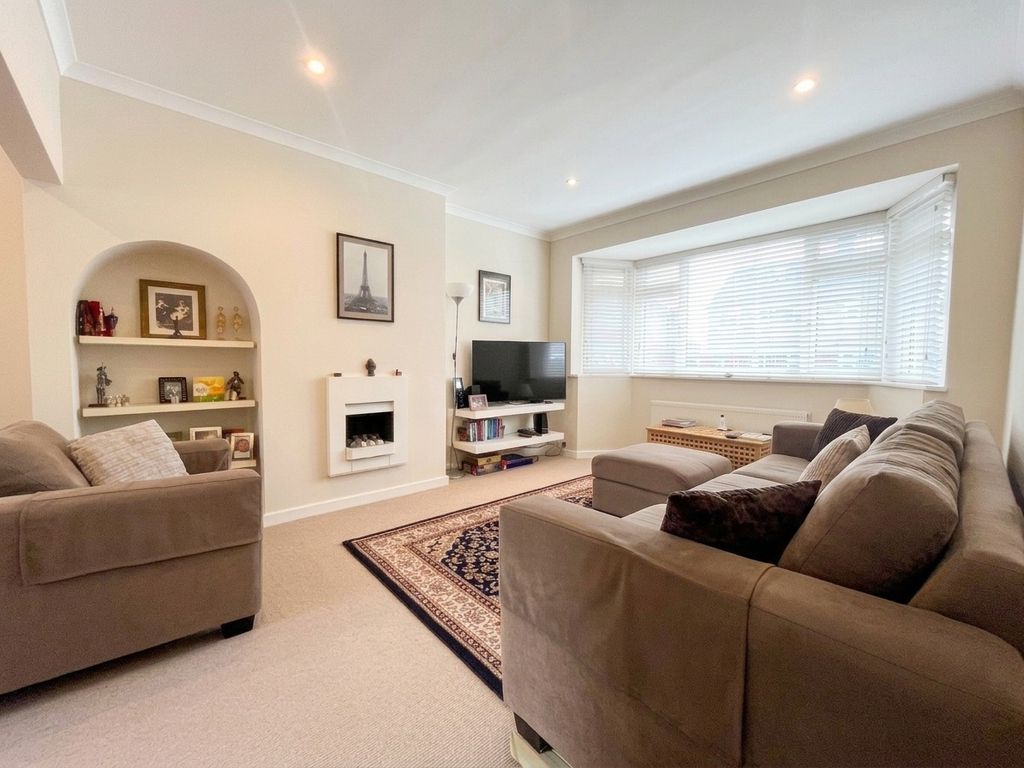 Property photo 3 of 15 5417762