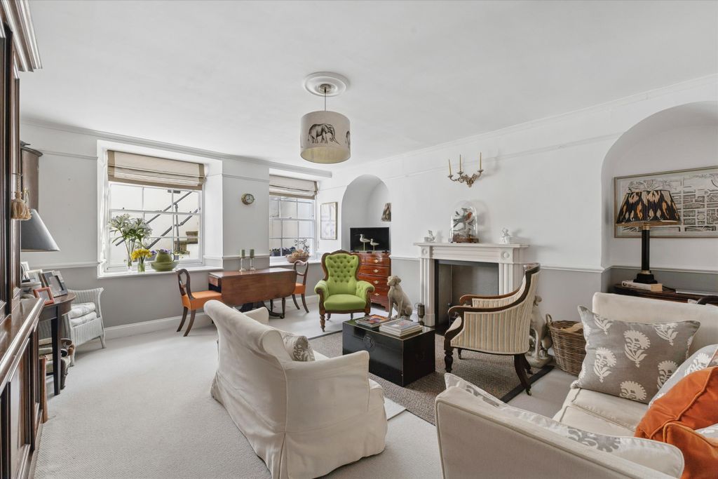 Property photo 2 of 15 Image