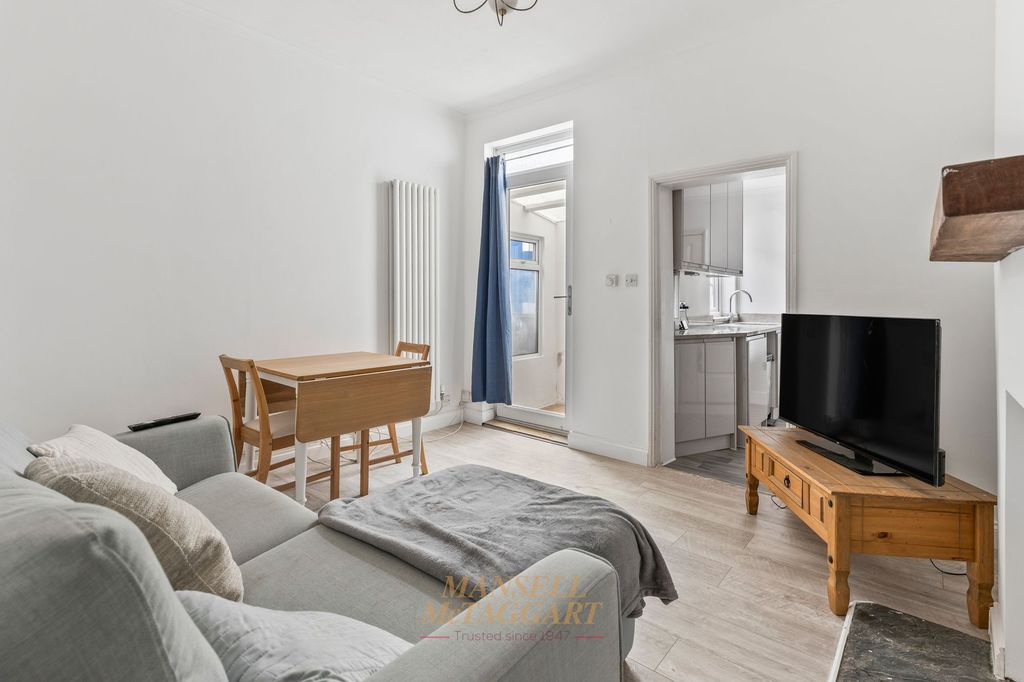 Property photo 3 of 13
