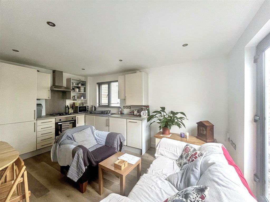 Property photo 2 of 7 Img_3868.Jpg