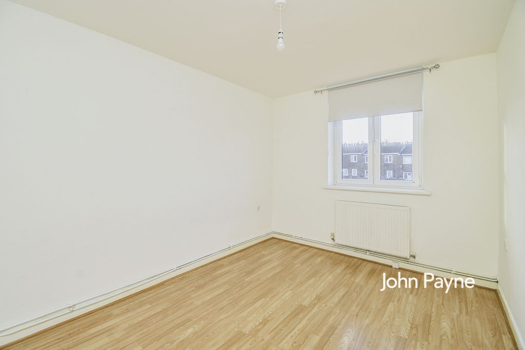 Property photo 3 of 8 Dsc_3869