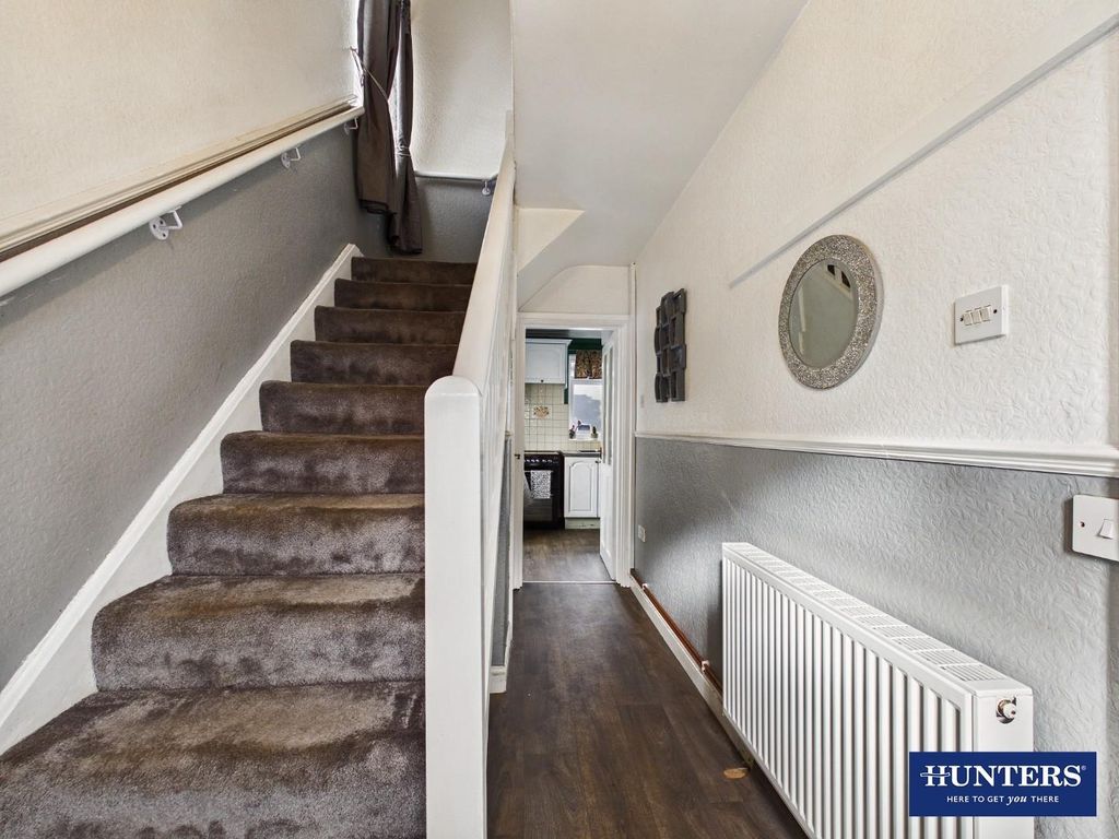 Property photo 3 of 22 Entrance Hallway