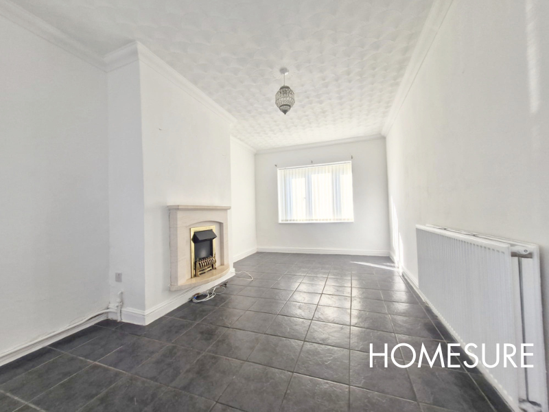 Property photo 2 of 9 Lounge