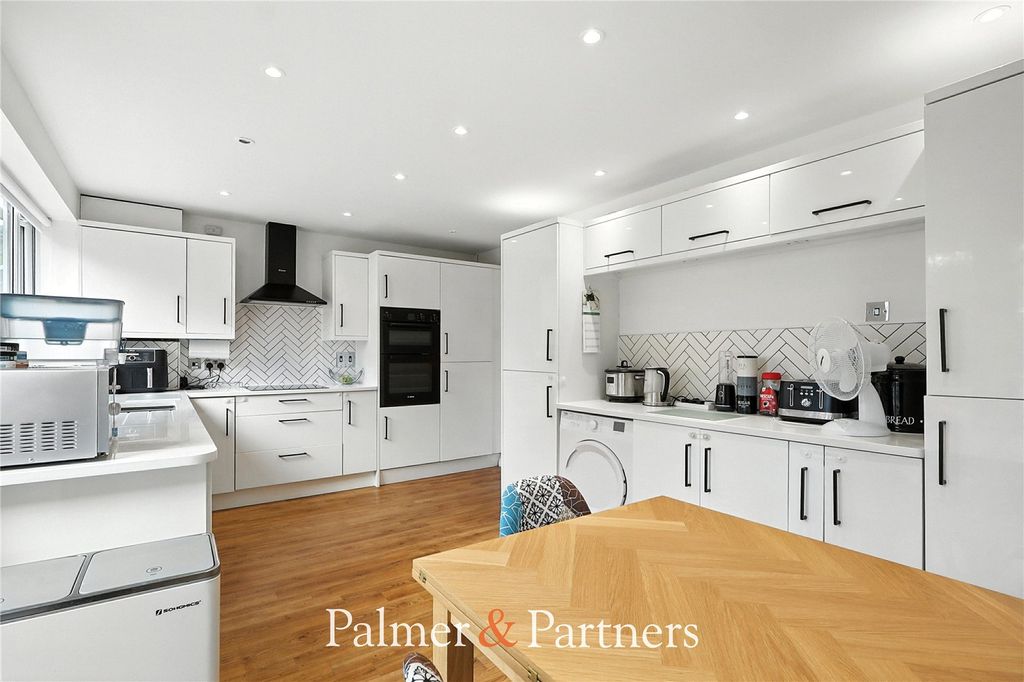 Property photo 3 of 25 Picture No. 09