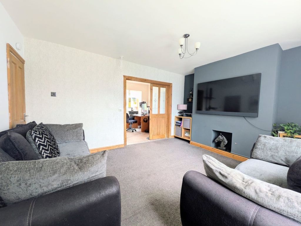 Property photo 2 of 11 1Caea49c-9081-4De7-A4Ec-15409d268c03