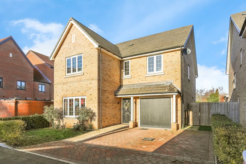 Property photo 1 of 16