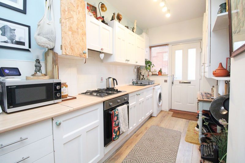 Property photo 3 of 13 Kitchen