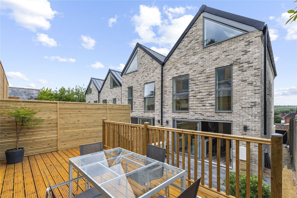 Property photo 1 of 13 Dell Road
