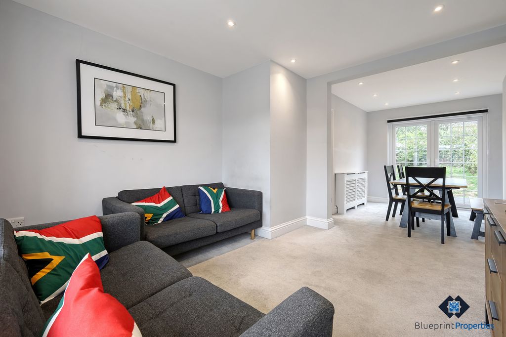 Property photo 3 of 19 Gallery