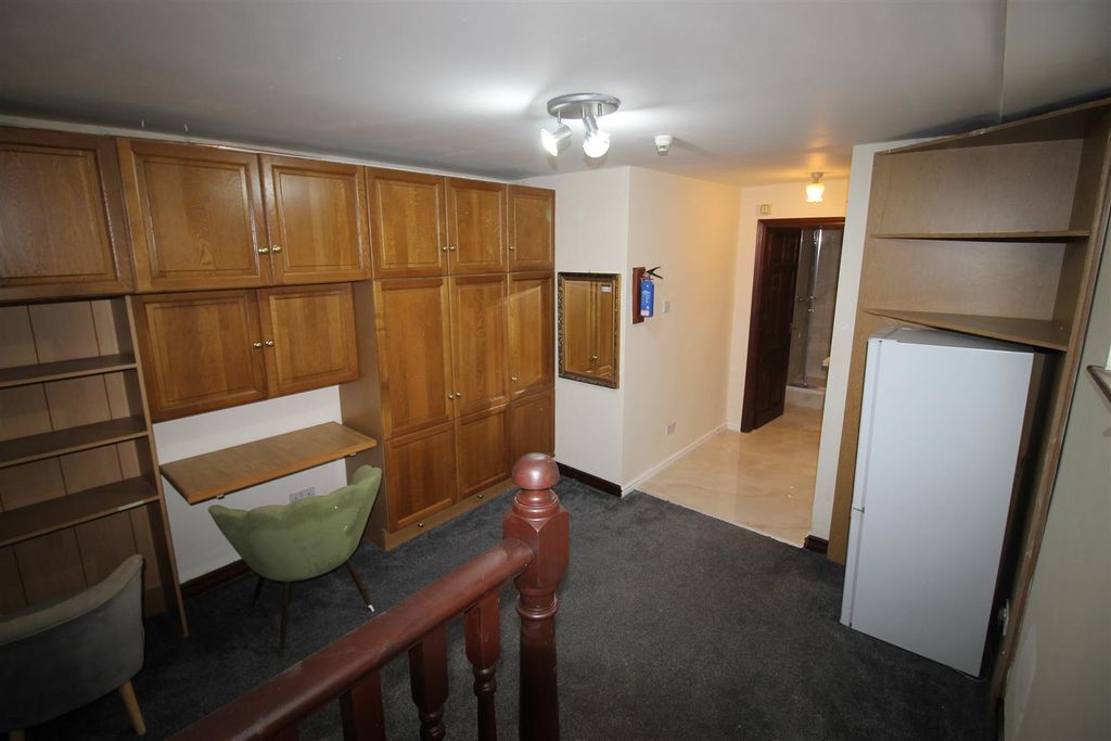 Property photo 3 of 11 Img_0679.Jpg