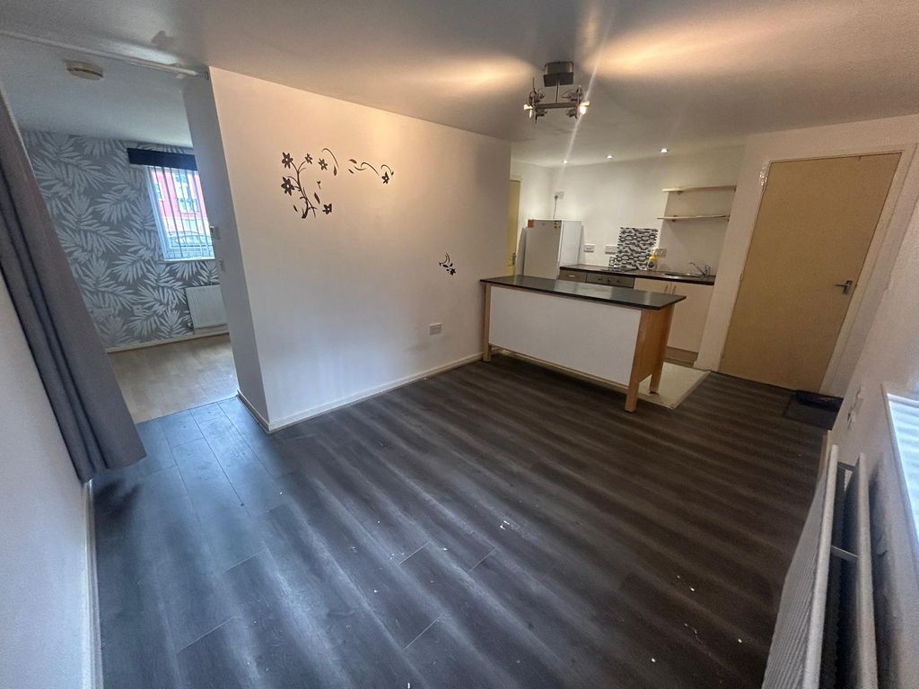Property photo 3 of 5
