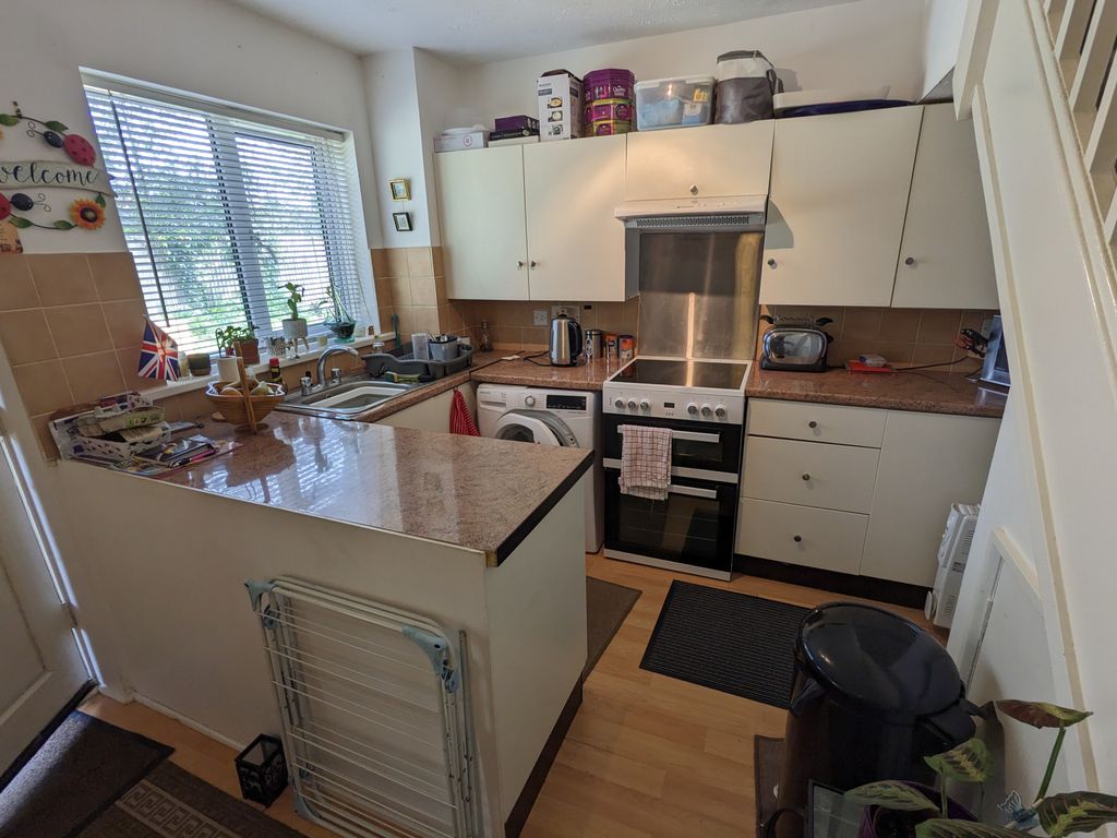 Property photo 3 of 6