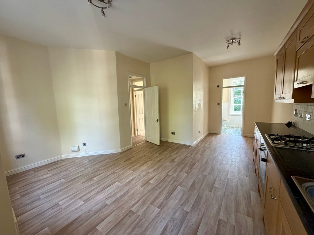 Property photo 2 of 6 Living Room