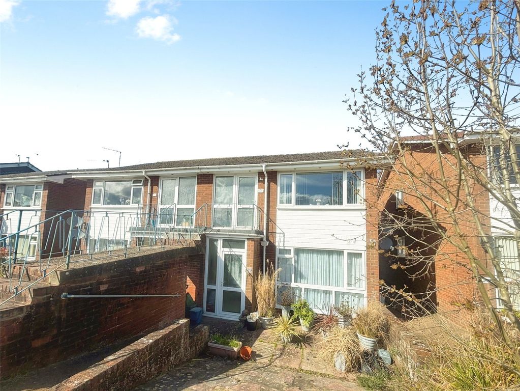 Property photo 1 of 10 Front