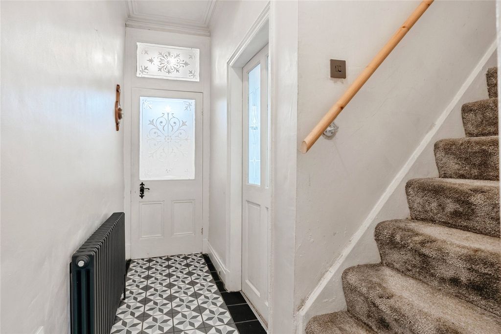 Property photo 2 of 18 Picture No. 21