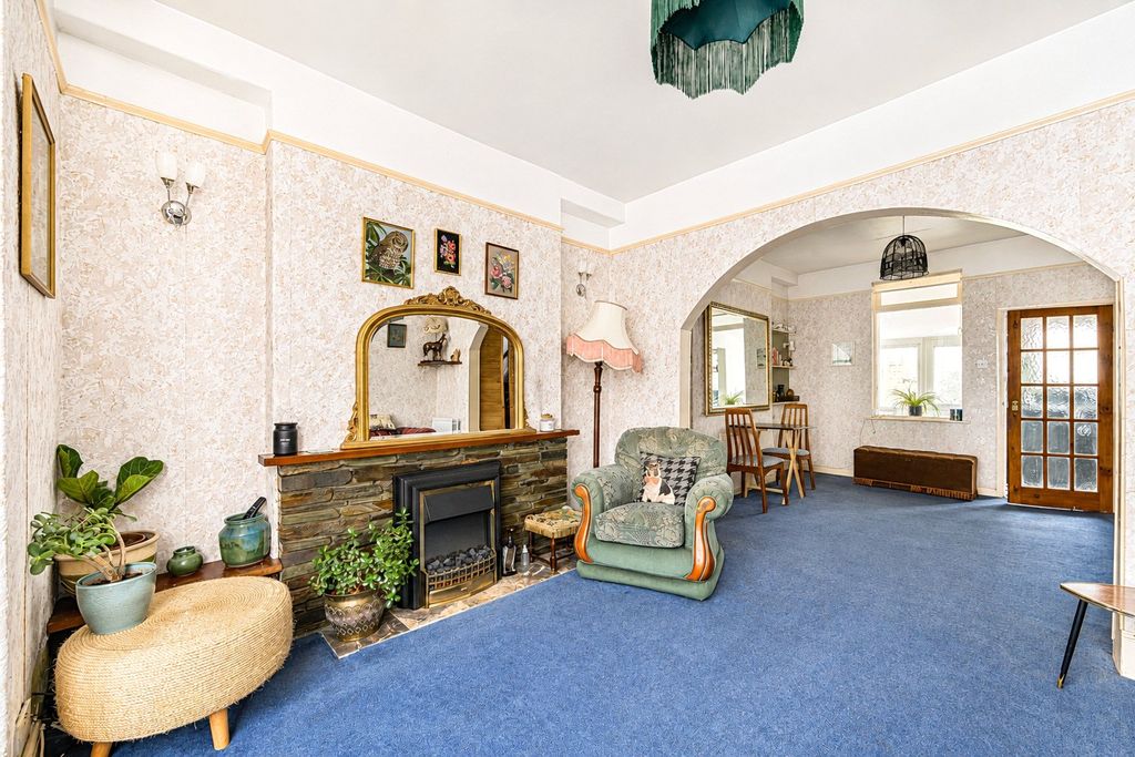 Property photo 2 of 18 2 - Picture No. 09