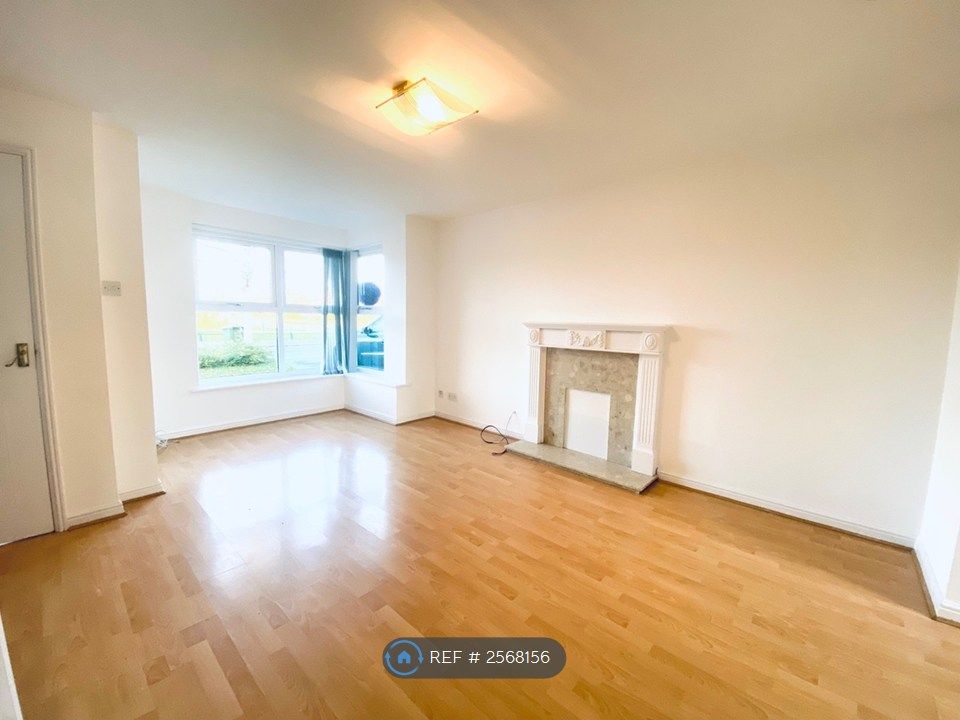 Property photo 2 of 26