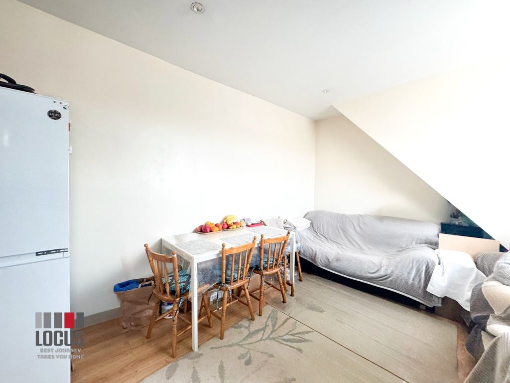 Property photo 2 of 5 Photo 3