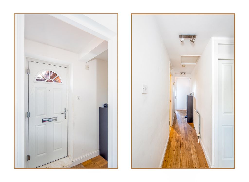 Property photo 2 of 12 Entrance Hall