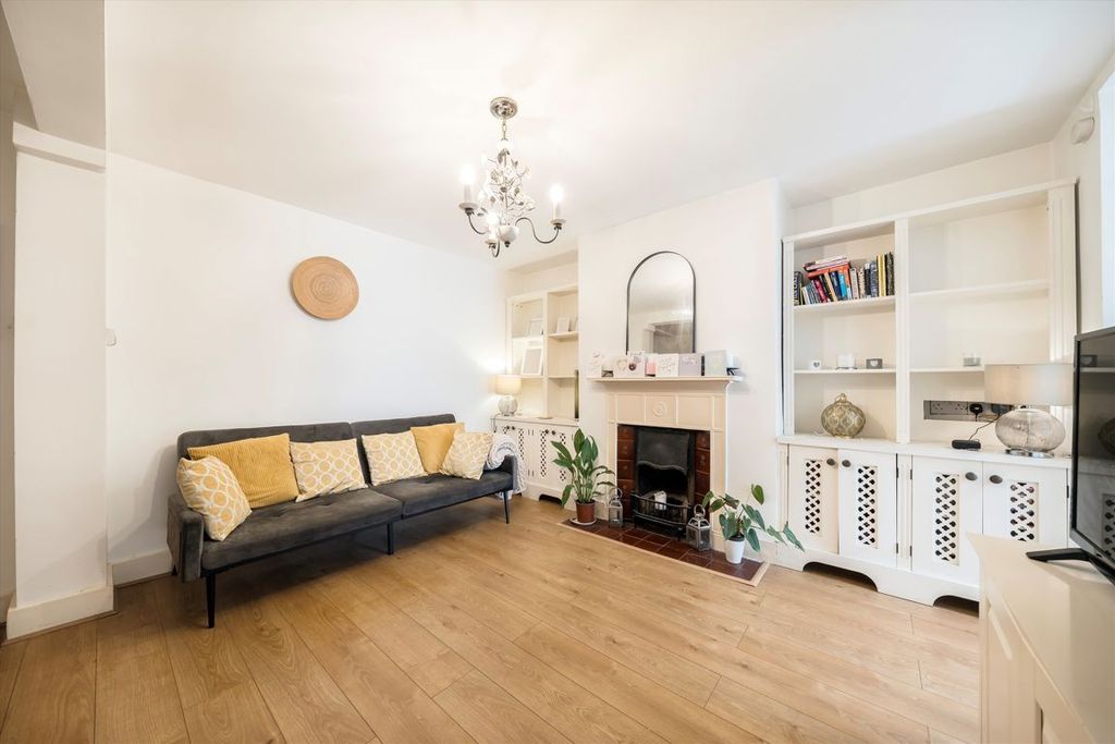 Property photo 2 of 5