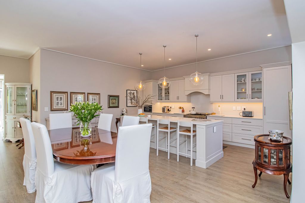 Property photo 1 of 58