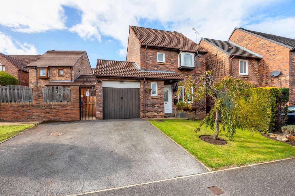 Property photo 1 of 16