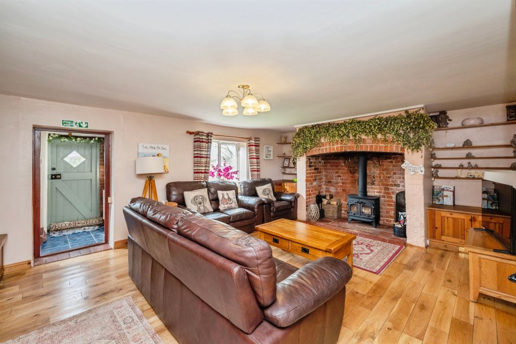 Property photo 2 of 21