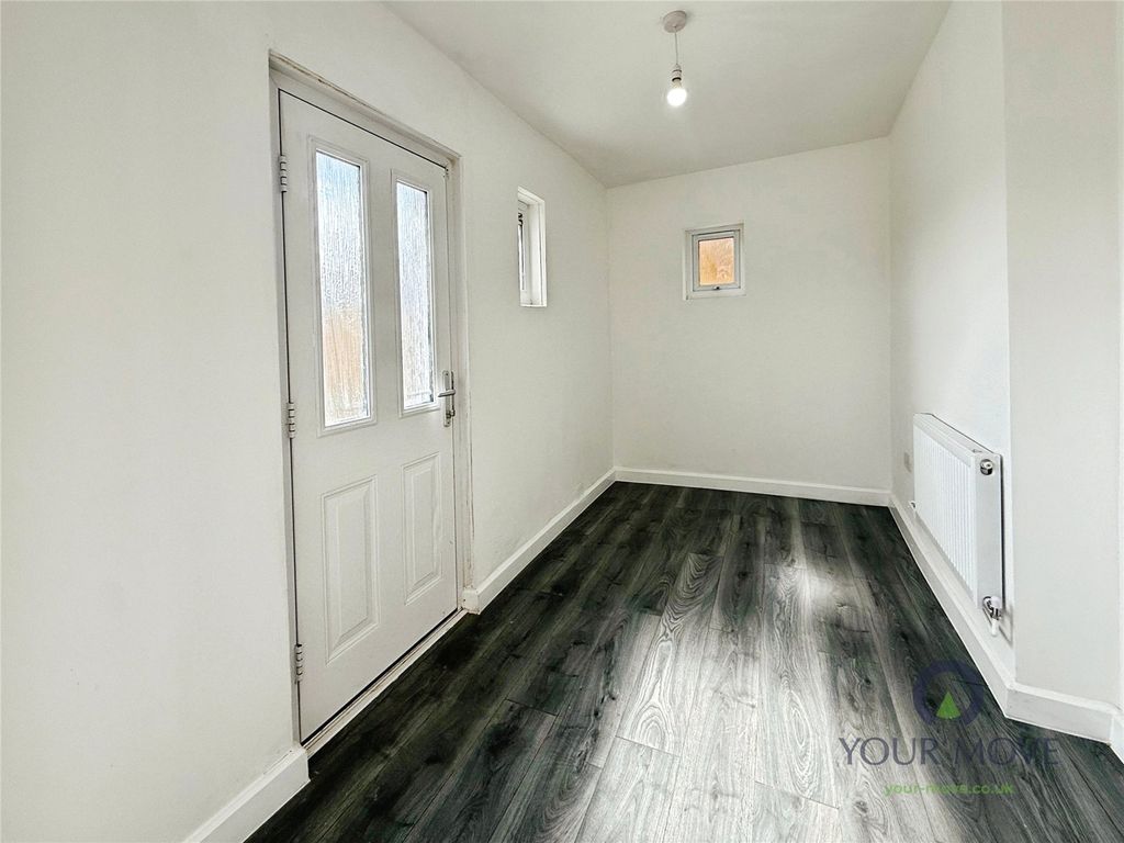 Property photo 3 of 10 Dining Area
