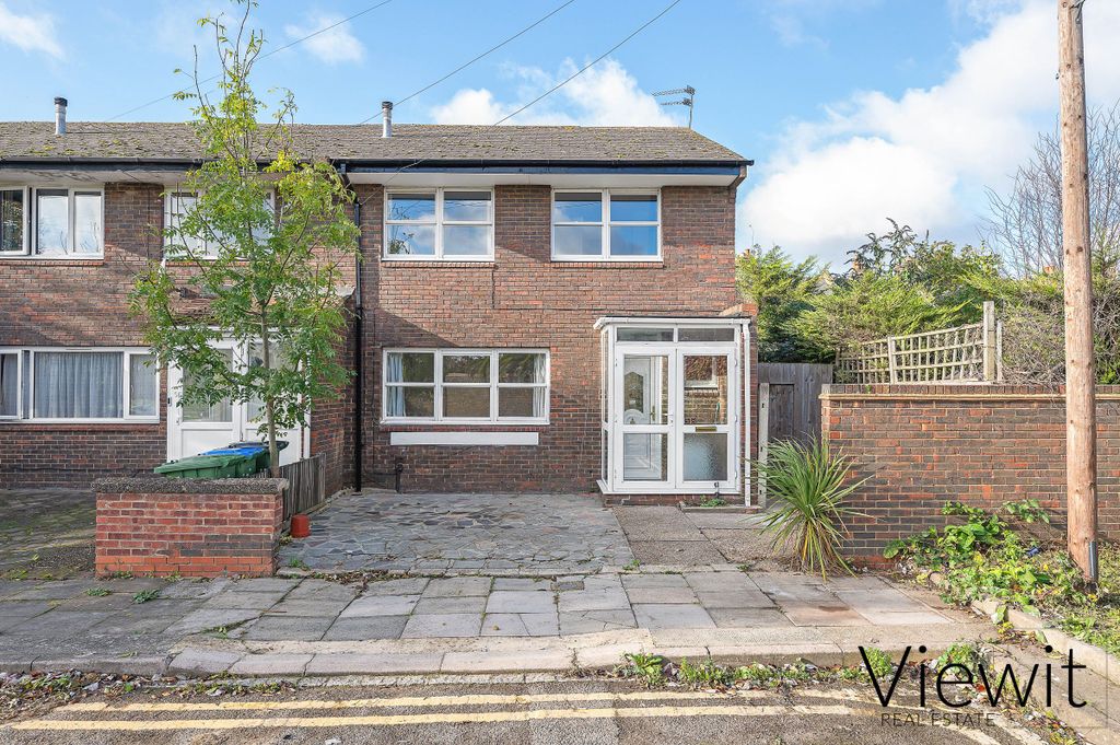Property photo 1 of 15
