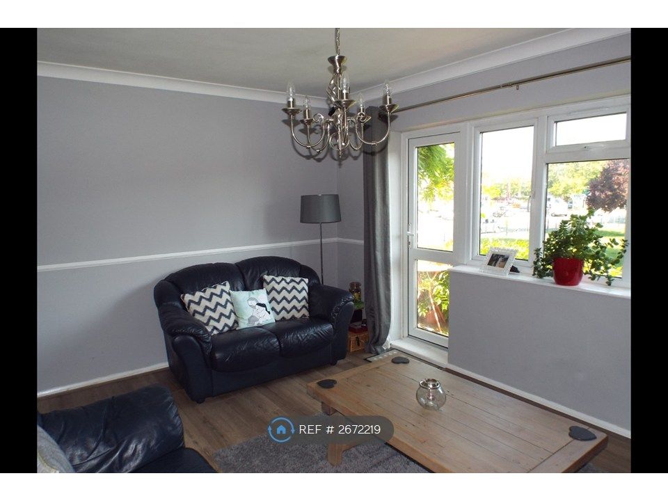 Property photo 2 of 8