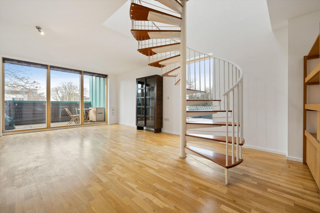 Property photo 1 of 12 Image
