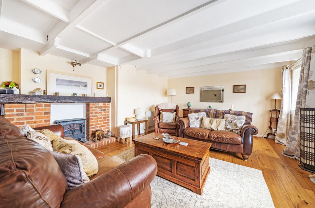 Property photo 2 of 11 Sitting Room