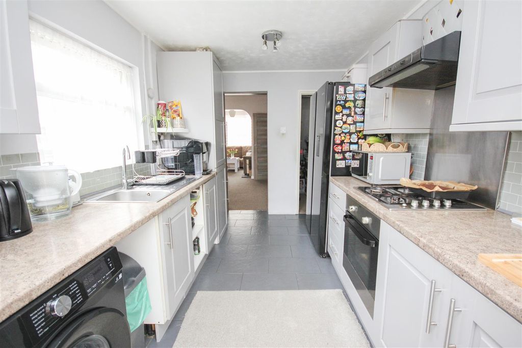 Property photo 3 of 13 Kitchen 1.Jpg