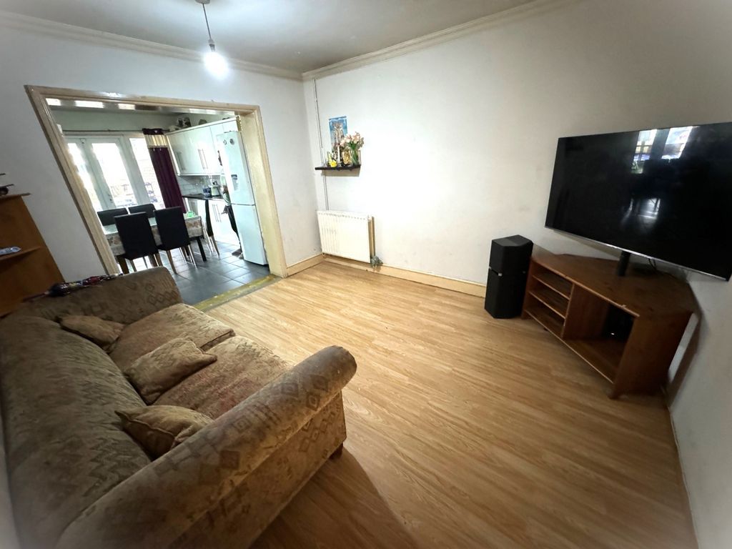 Property photo 2 of 16 Gallery