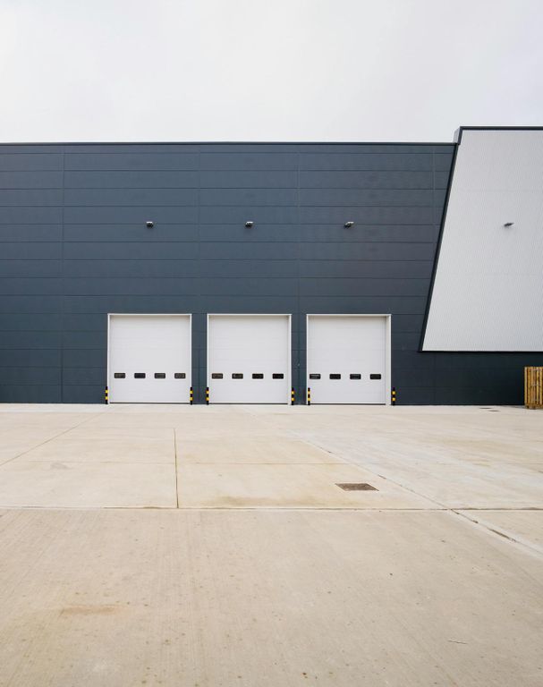 Property photo 2 of 4 Inter Doors.Png